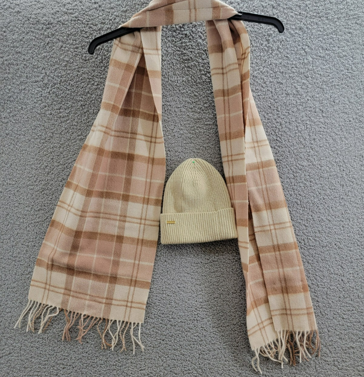 Barbour Aubrey Beanie & Tartan Scarf Set Women's OS Camel Wool Blend Fringe Edge - Picture 2 of 23