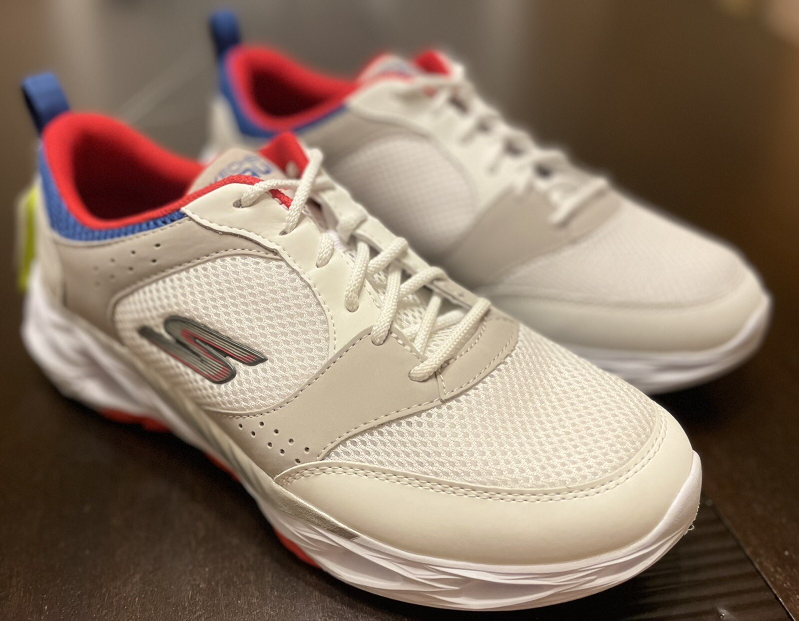 skechers men's running shoe