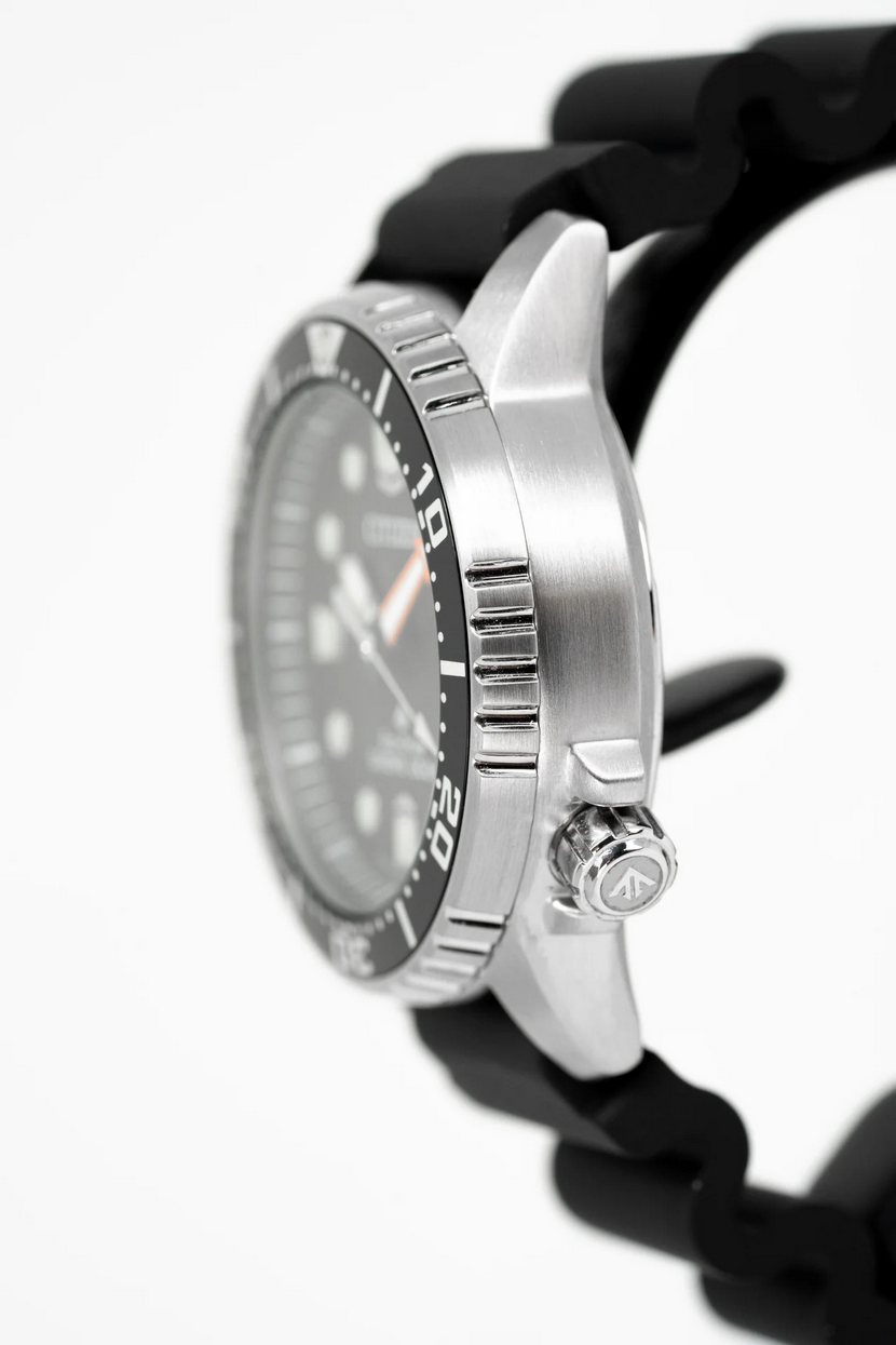 Pre-owned Citizen Eco-drive Black Dial Promaster Diver Women's Watch Eo2020-08e