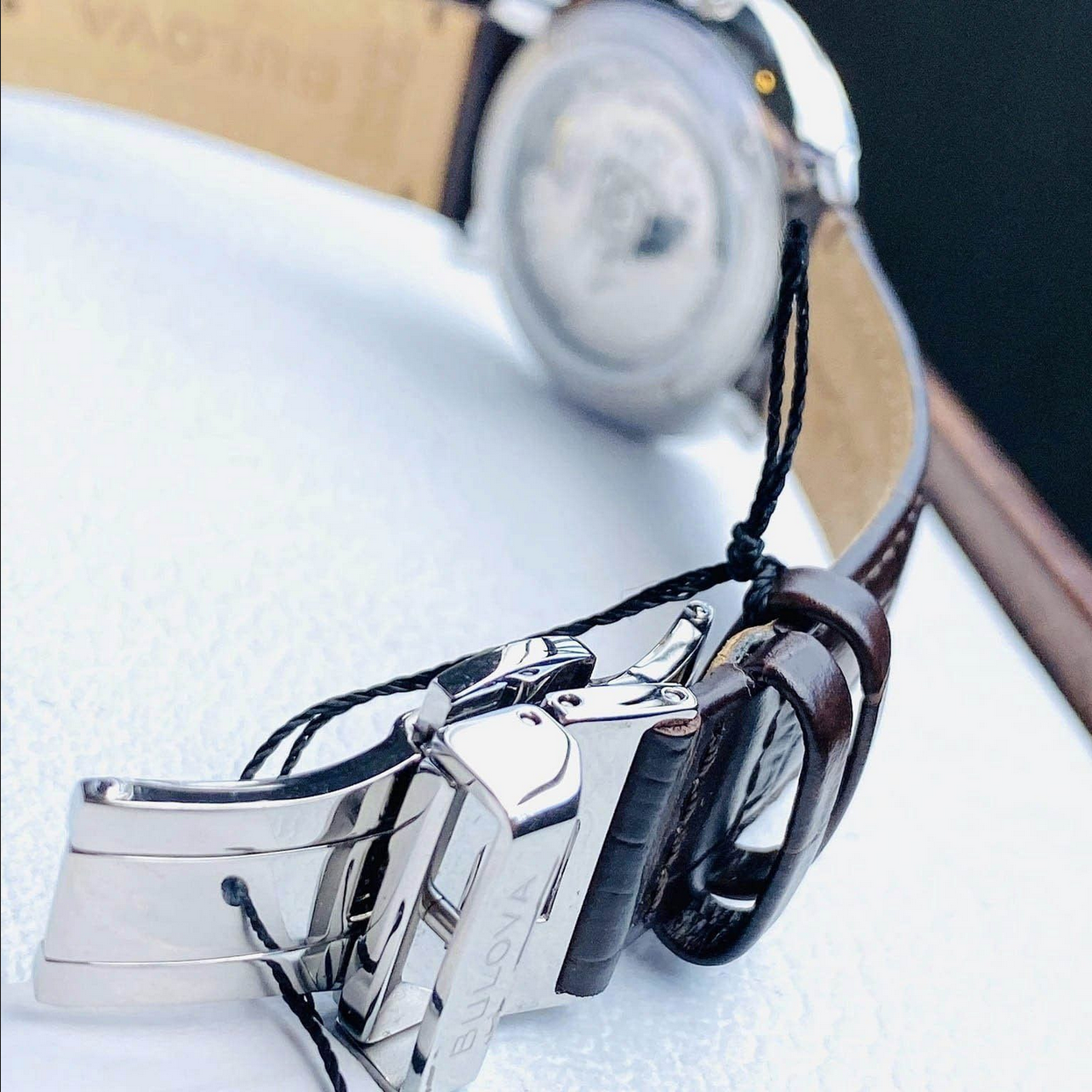 Pre-owned Bulova Frank Sinatra Automatic Sapphire White Dial Leather Band Watch 96b359