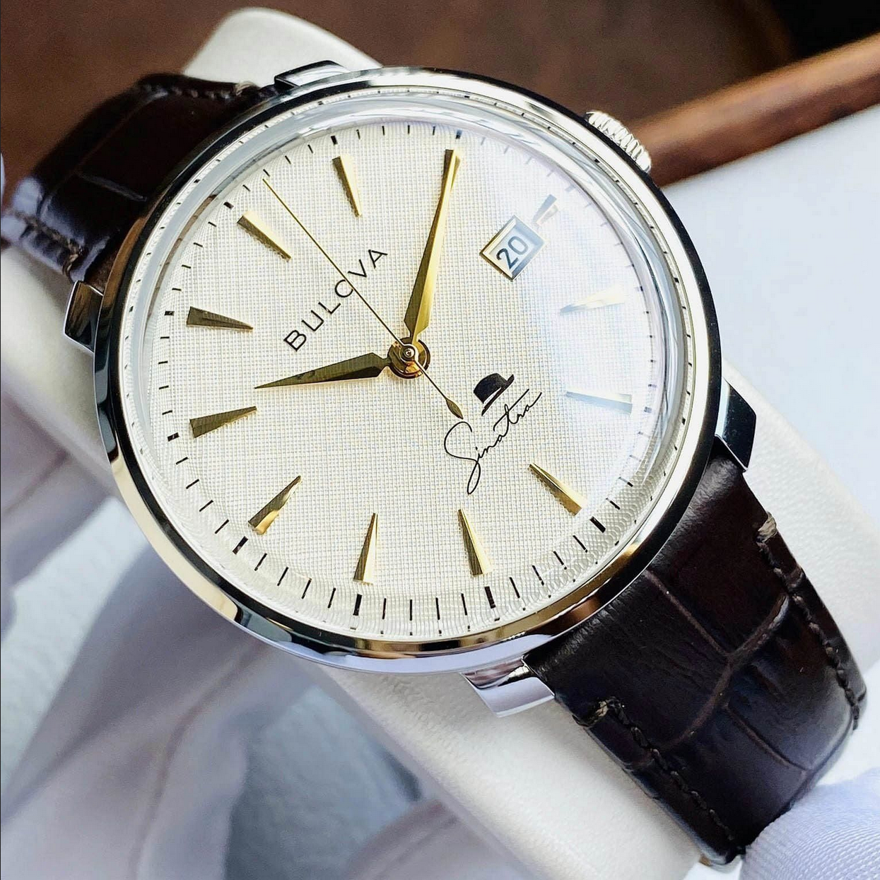 Pre-owned Bulova Frank Sinatra Automatic Sapphire White Dial Leather Band Watch 96b359