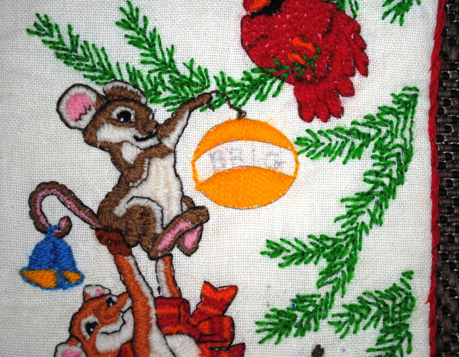 Vtg 1982 Finished Dimensions ANIMALS TRIMMING TREE STOCKING Crewel Embroidery