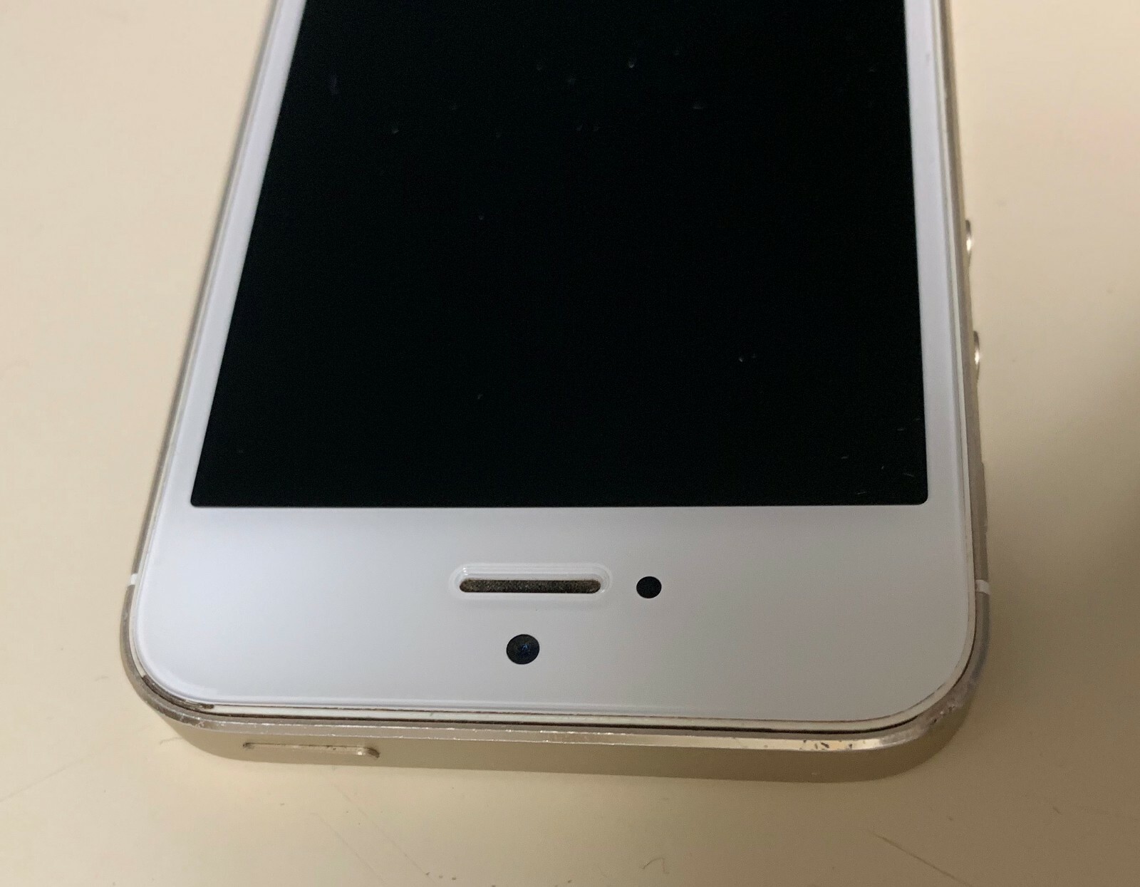 For parts only | Apple iPhone 5s - 16GB - Gold (A1530)