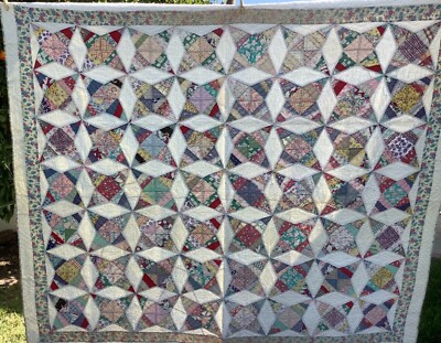 Hummingbird Quilt Snowball 1940s