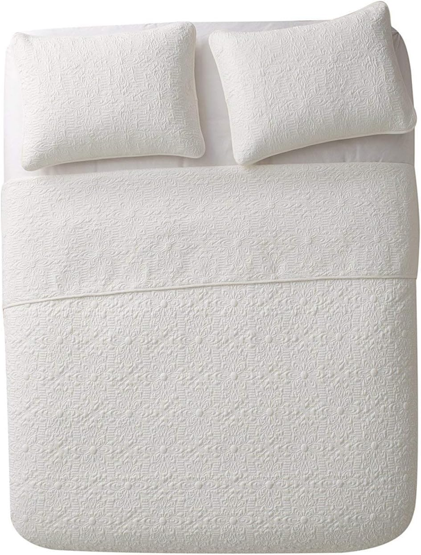 King Size Quilt Set in White Textured Pattern All Season Comfort 3 Pc Set W/ 2 S