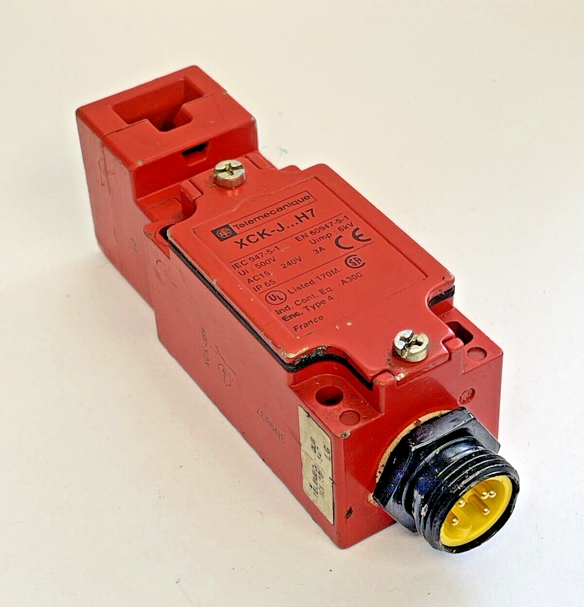 TELEMECANIQUE - XCK-JH7 - LIMIT SWITCH - 240 VAC, 3A , 15 VDC TELEMECANIQUE - XCK-JH7 - LIMIT SWITCH - 240 VAC, 3A , 15 VDC