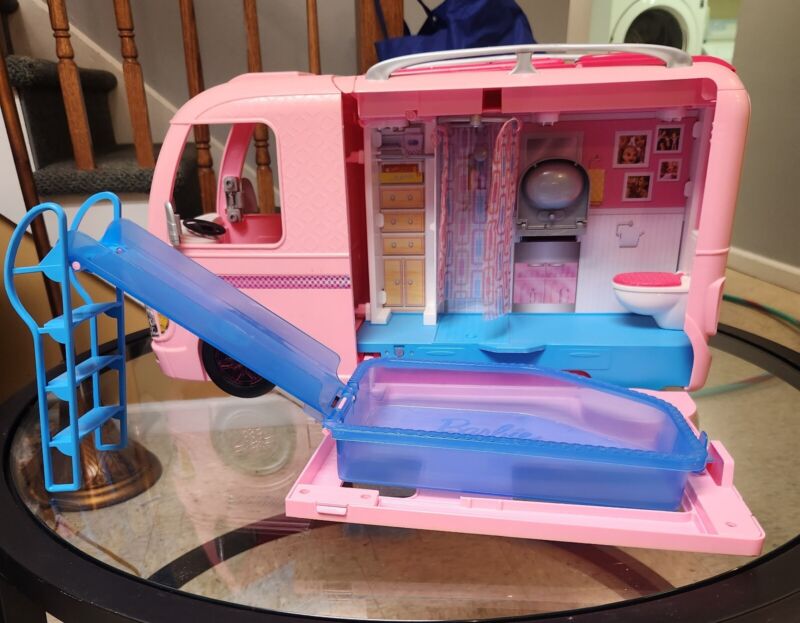 Mattel Barbie Dream Camper RV Pink Motorhome Van Bathroom Shower