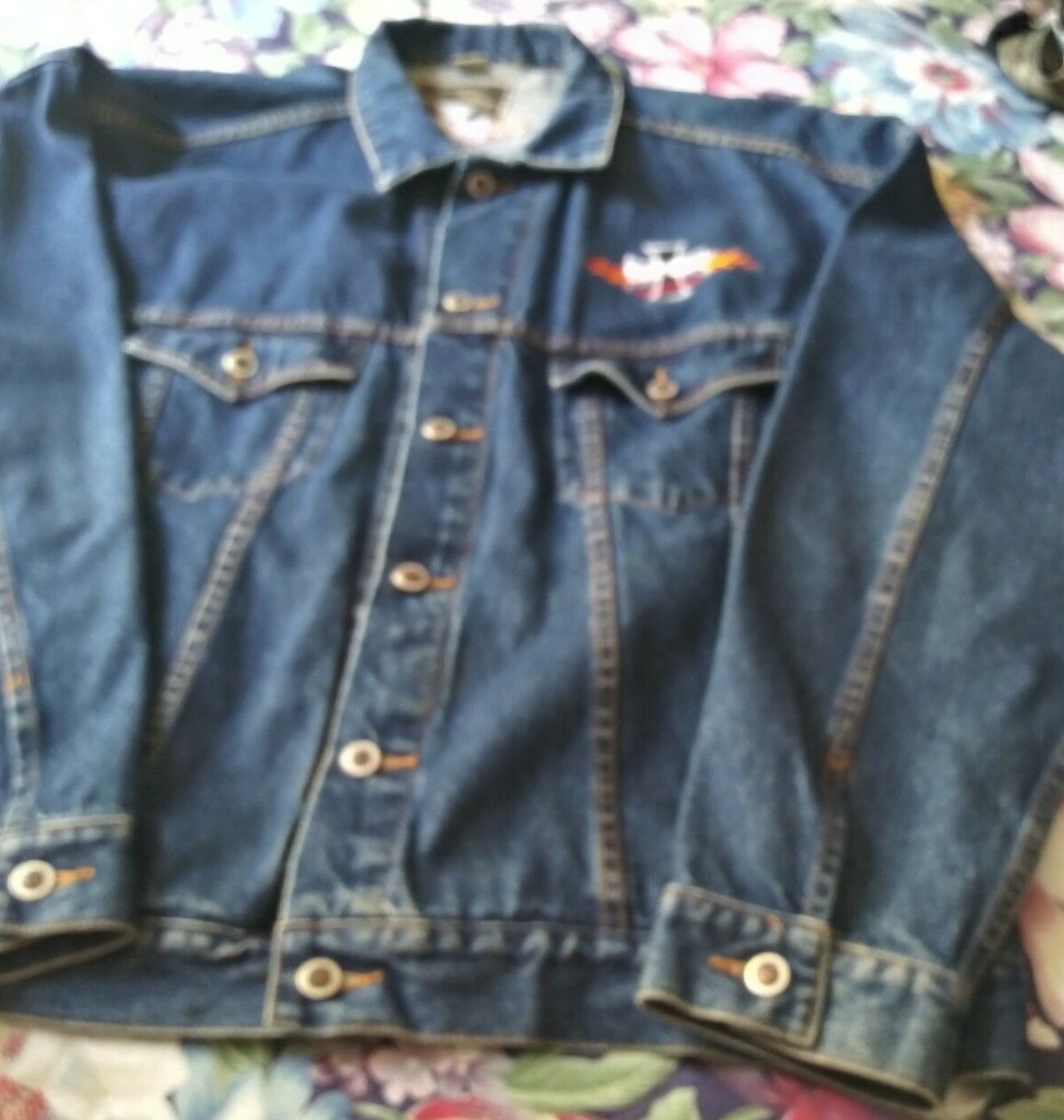 HUECLOSET SAND‐WASHED TRUNKS DENIM JACKET 4BTR1099 HUECLOSET SAND‐WASHED TRUNKS DENIM JACKET 4BTR1099