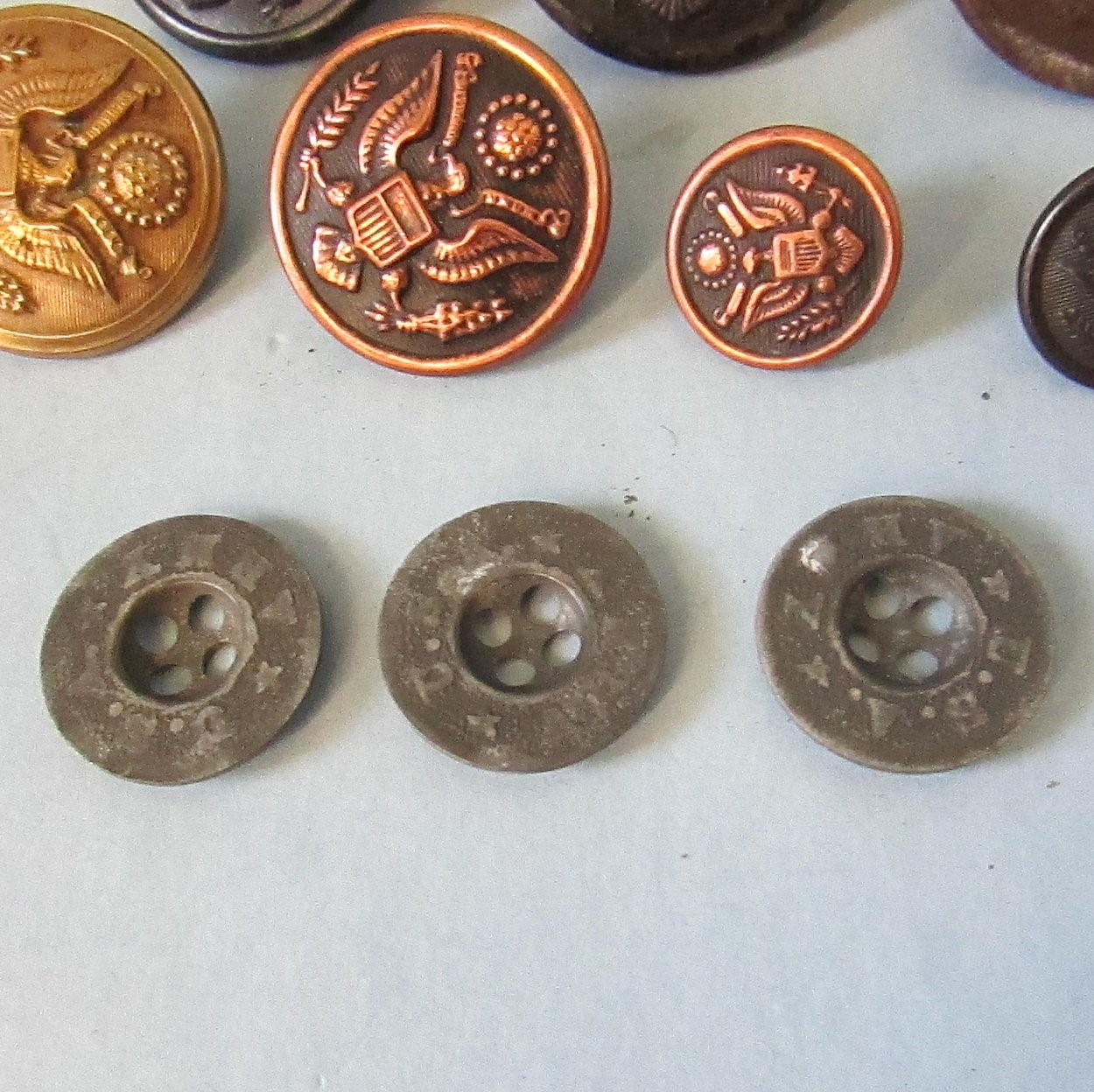 Military BUTTON Uniform US Army United States Great Seal Scovill Evans Vintage