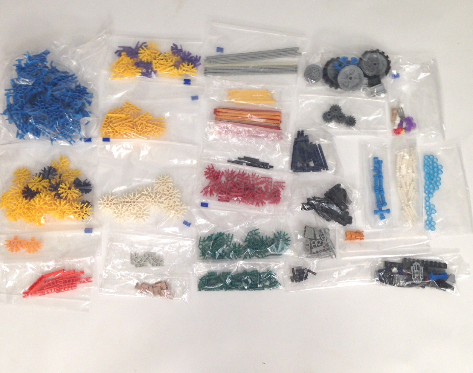 K'nex Blue Box Mixed Parts Large Lot 433 Pieces 3 Wheels Case Set Toy Toys Knex