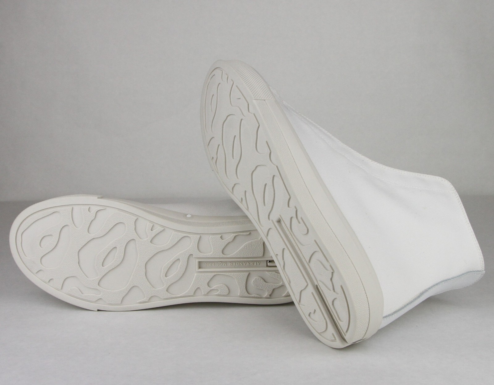 Pre-owned Alexander Mcqueen $480  Men's White/ivory Canvas Hi Top Sneaker 457297 9026