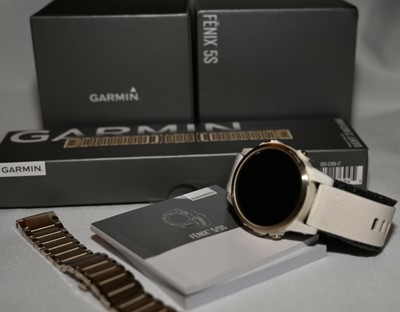 Garmin Fenix 5s SAPPHIRE Smartwatch + DOPPIO CINTURINO ORIGINALE