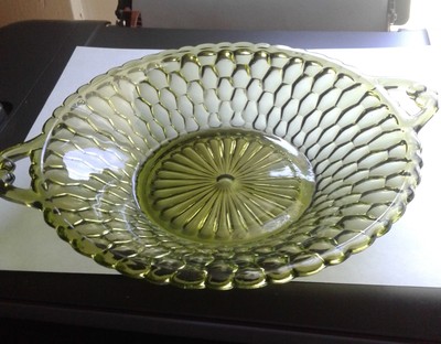 Vintage Nut / Candy / Dish / Bowl Green Web Design VGC