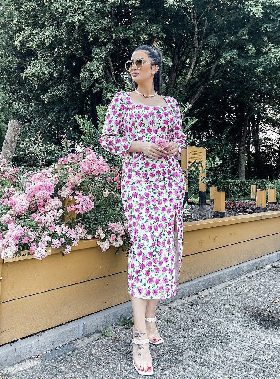 【最終値下げ】Herlipto Laminak Floral Dress Her lip to on X: 