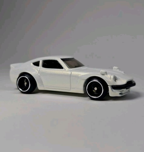 Hot Wheels Nissan Fairlady Z And Cars And Donuts Datsun 240z