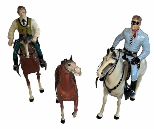 【希少】Wade Regicor ノベルティ White Horse Meet the 2022 Traditional Mid-Year Releases — BreyerHorses.com
