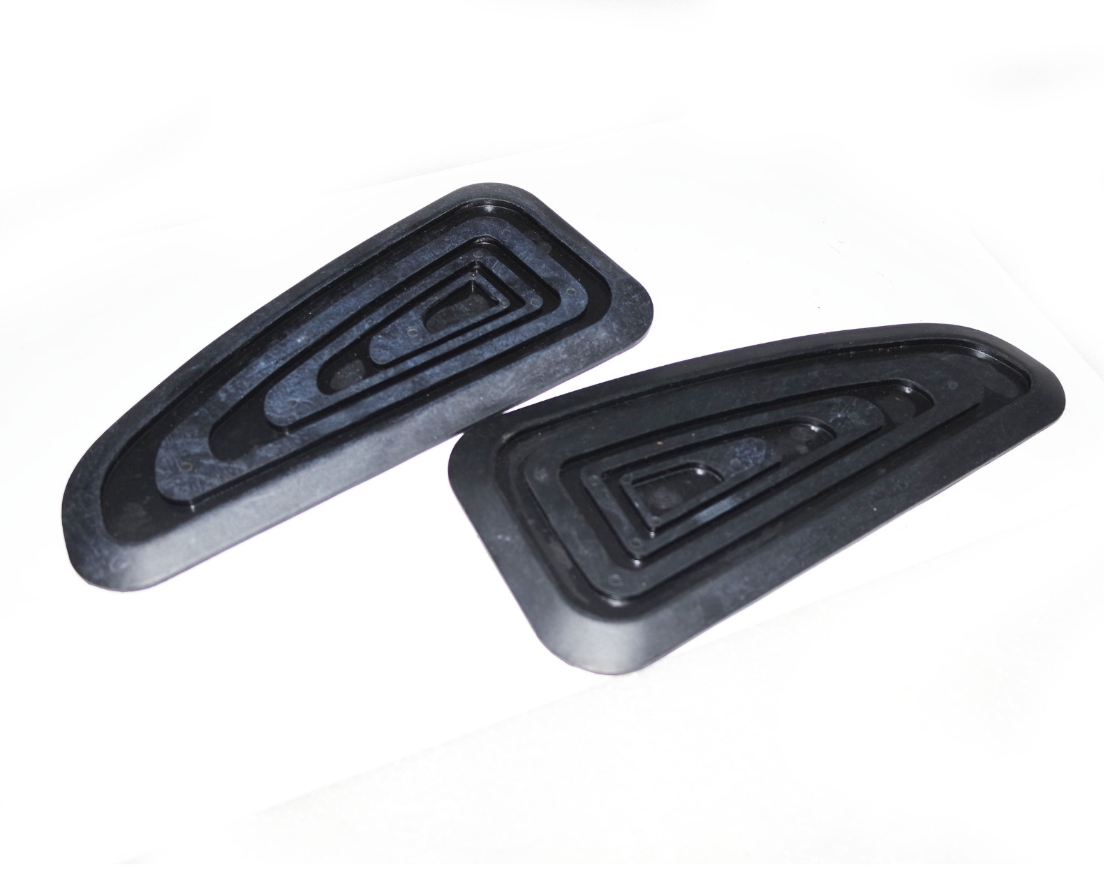 Gas Tank Knee Pad Rubber Grip Set Fits Triumph BSA TR7 T140 1971-1978  