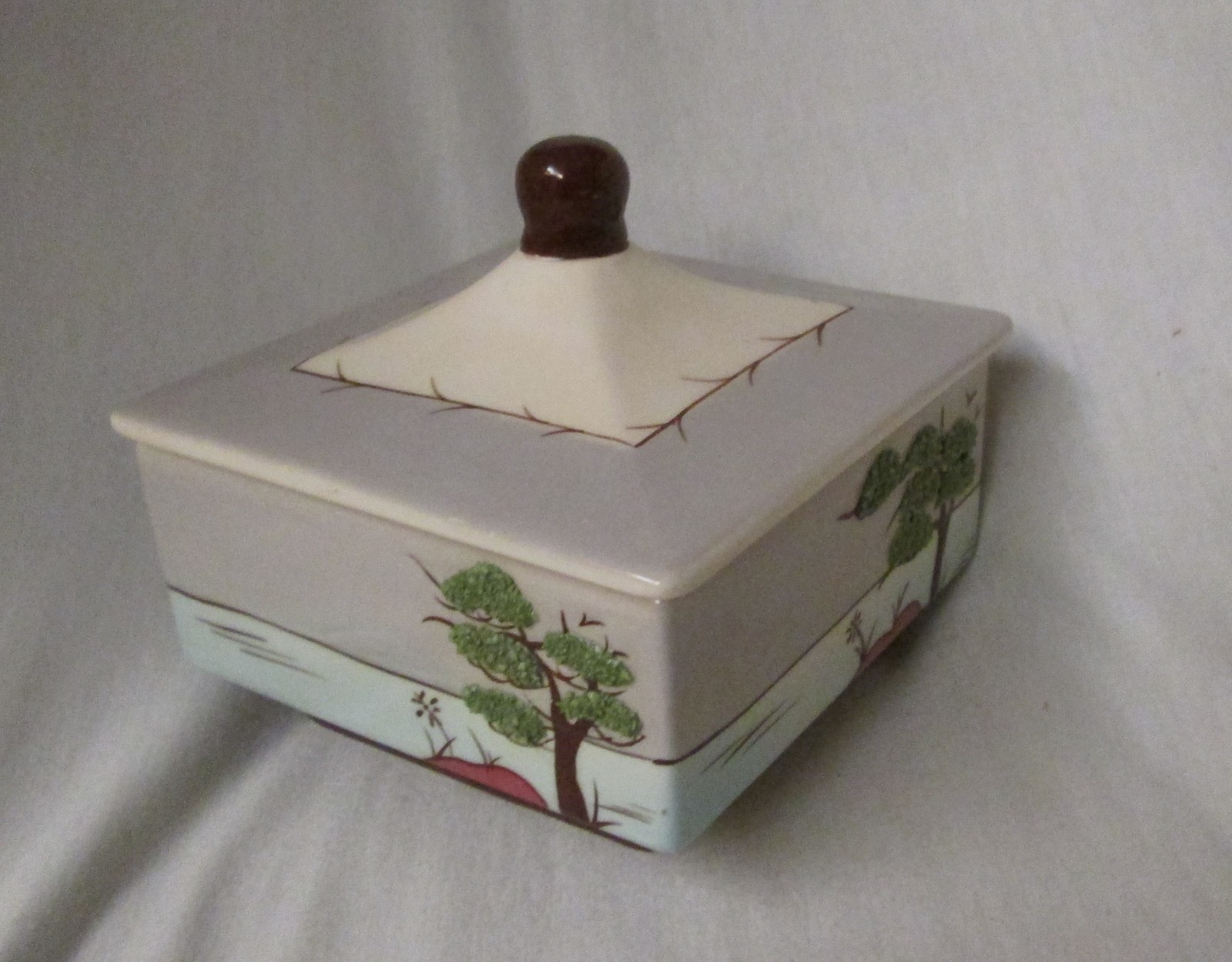1940's Weil Ware Asian Ming Tree covered lidded box dish w/ green coralline trim