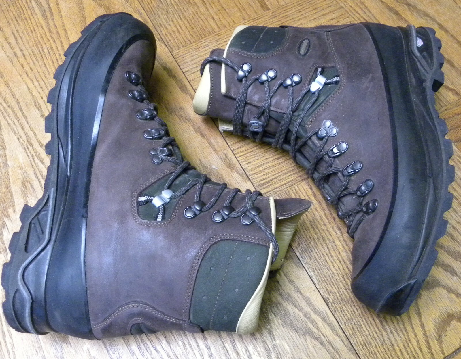 Lowa Baffin Pro SPS Hiking Boots for 