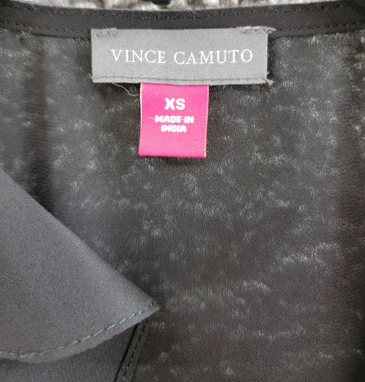 Vince Camuto Ruffle Blouse Women's XS Rich Black V-Neck Sleeveless Pullover - Picture 5 of 15