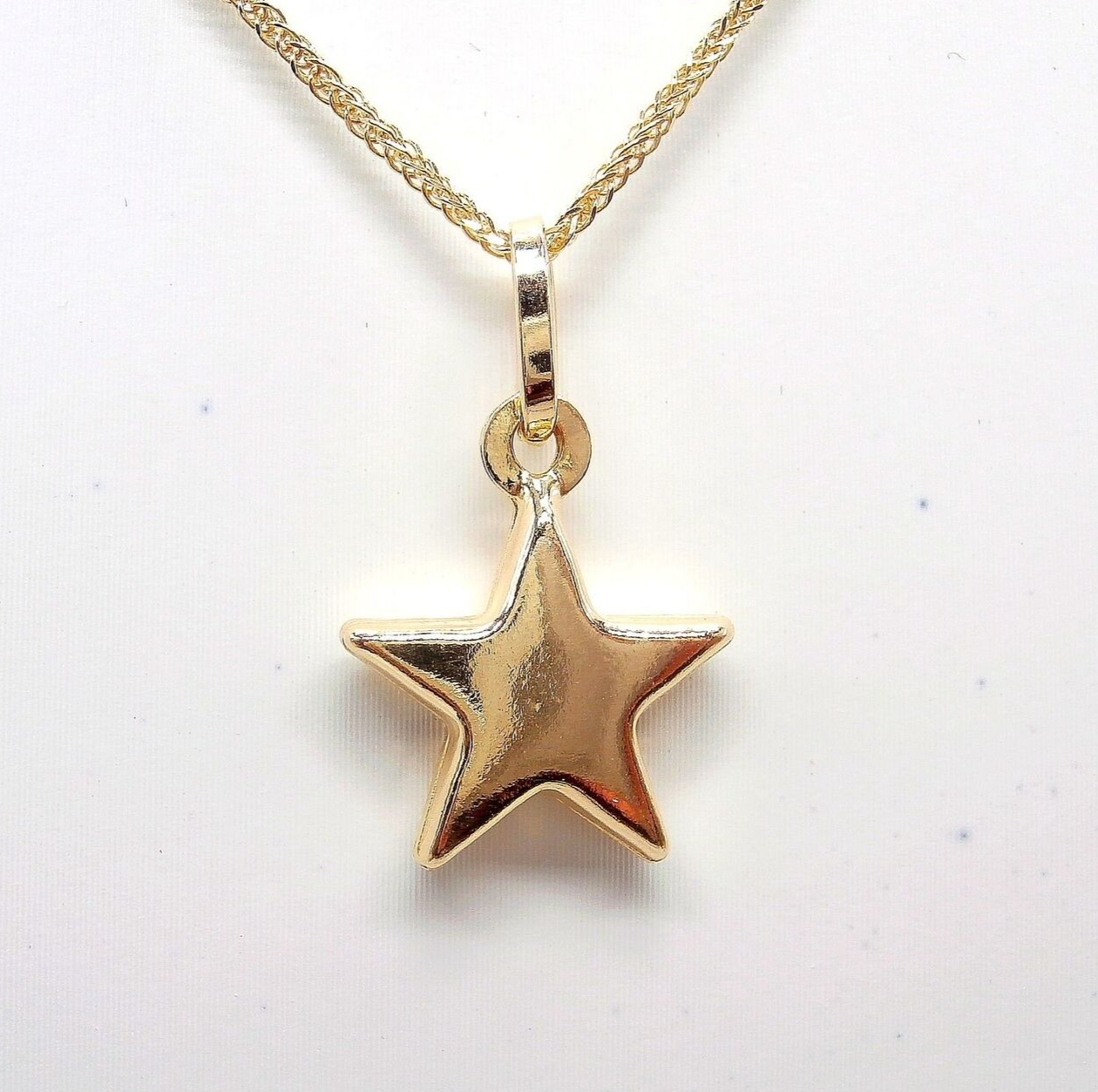 18k Gold Star Pendant with laser rope type chain - Made in