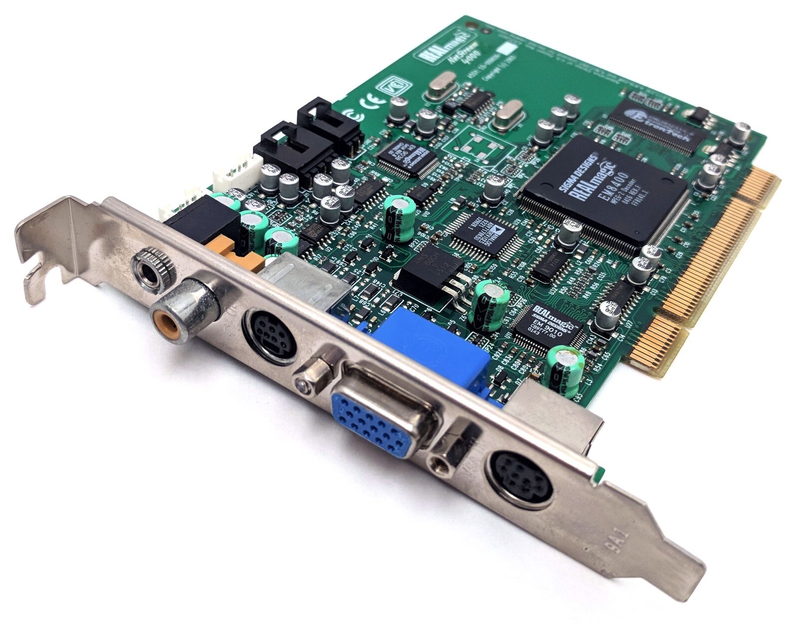 Sigma Designs REALmagic EM8400 NETstream 4000 MPEG-2 PCI Sigma Designs REALmagic EM8400 NETstream 4000 MPEG-2 PCI