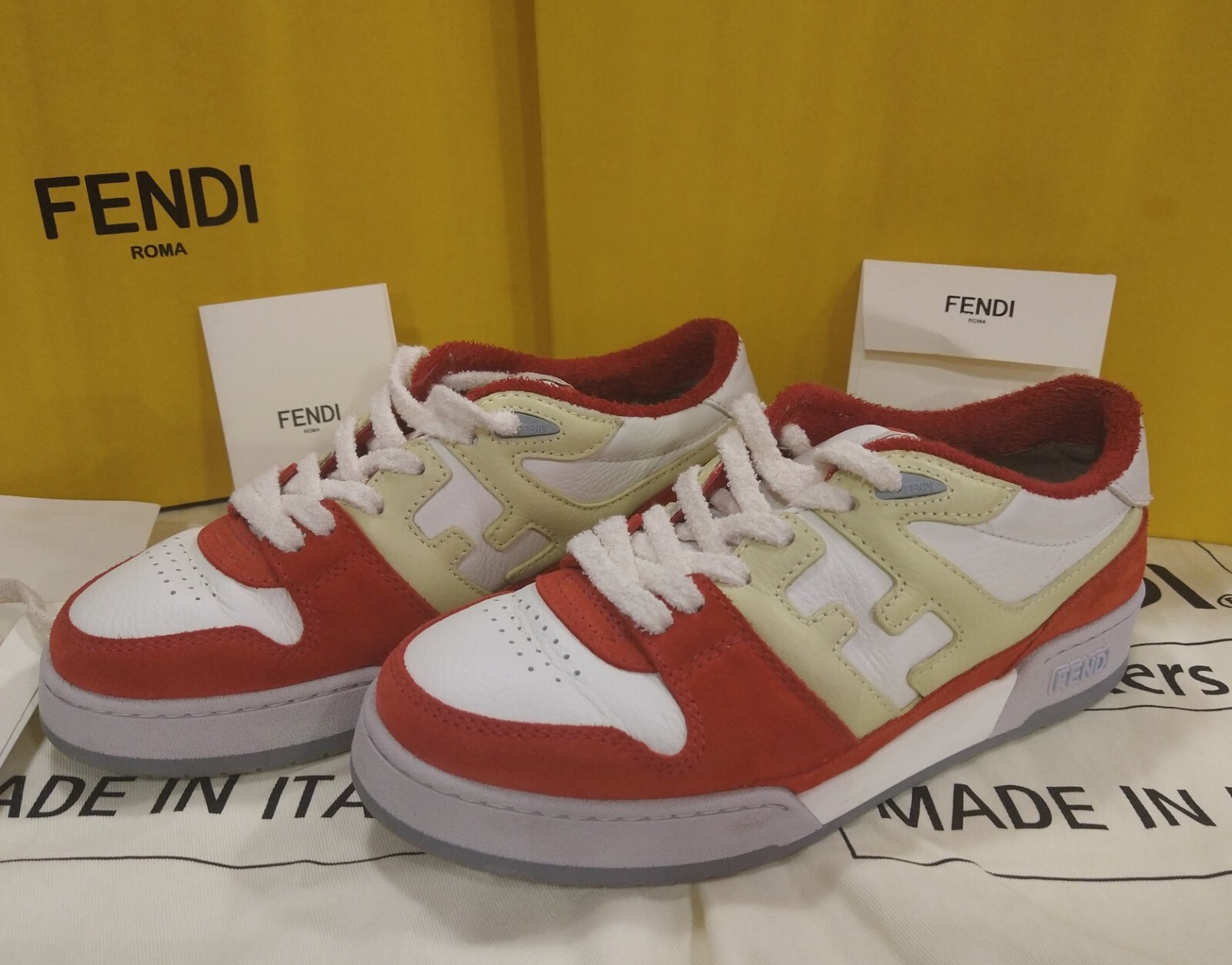 【FENDI】FEEL◆8X8647NA7 Fendi Feel Leather Beige | Fendi