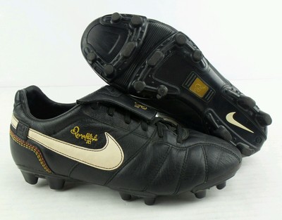 nike ronaldinho cleats