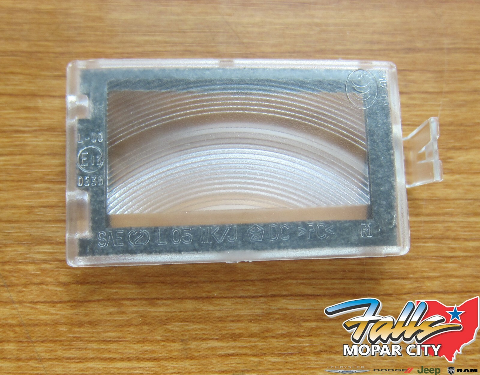 20052010 Jeep Grand Cherokee Rear Left Side License Plate Light Lens