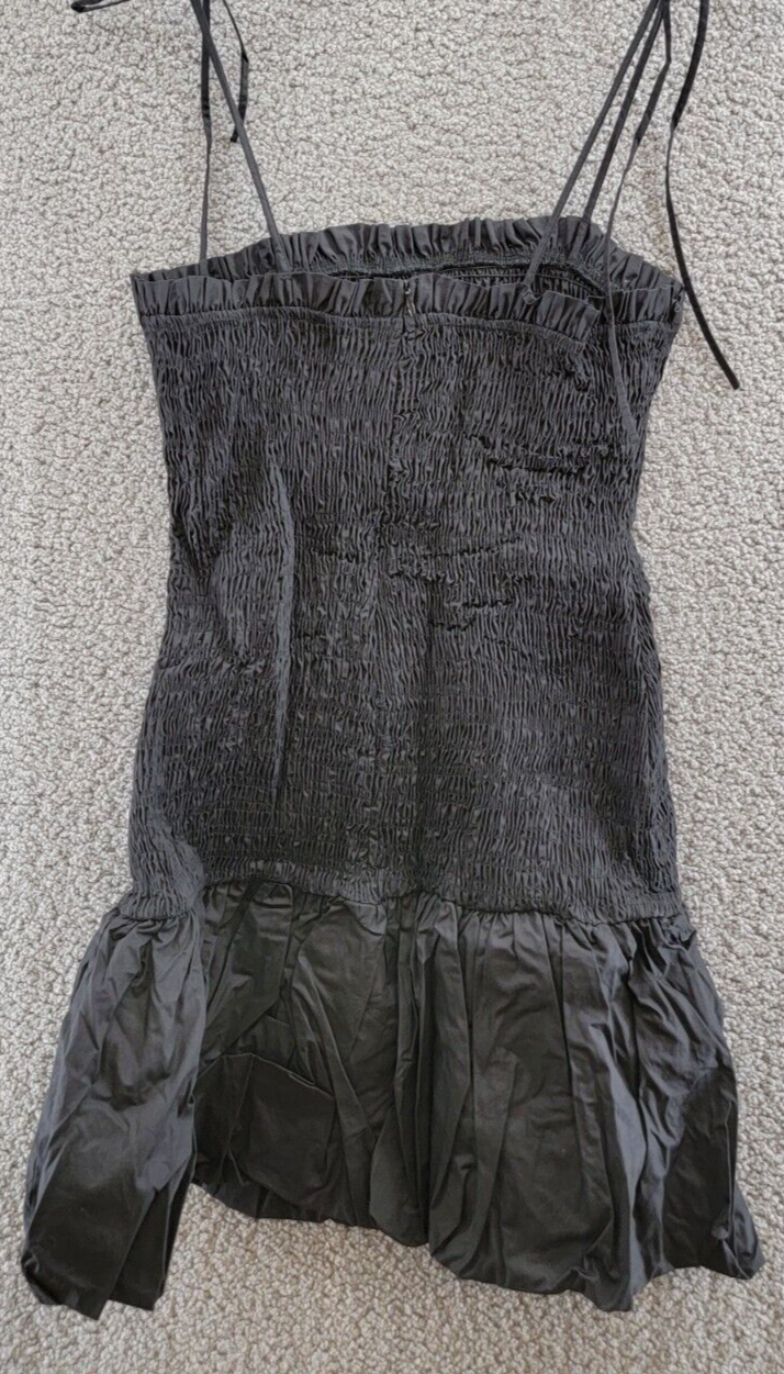 En Saison Smocked Bubble Hem Mini Dress Womens L Black Self-Tie Back Zip Closure - Picture 9 of 15