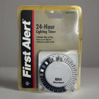 First Alert 24 Hour Automatic Lighting Timer TM220 Home Security Prevention NIB