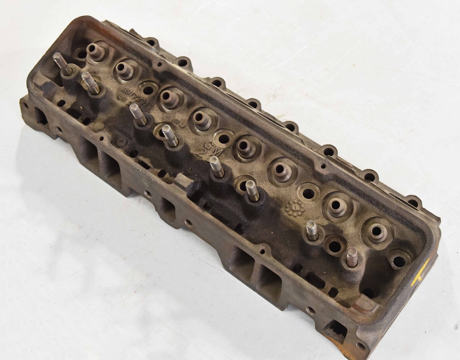 3732791 Chevrolet Small Block Head Double Hump NOS 302 327