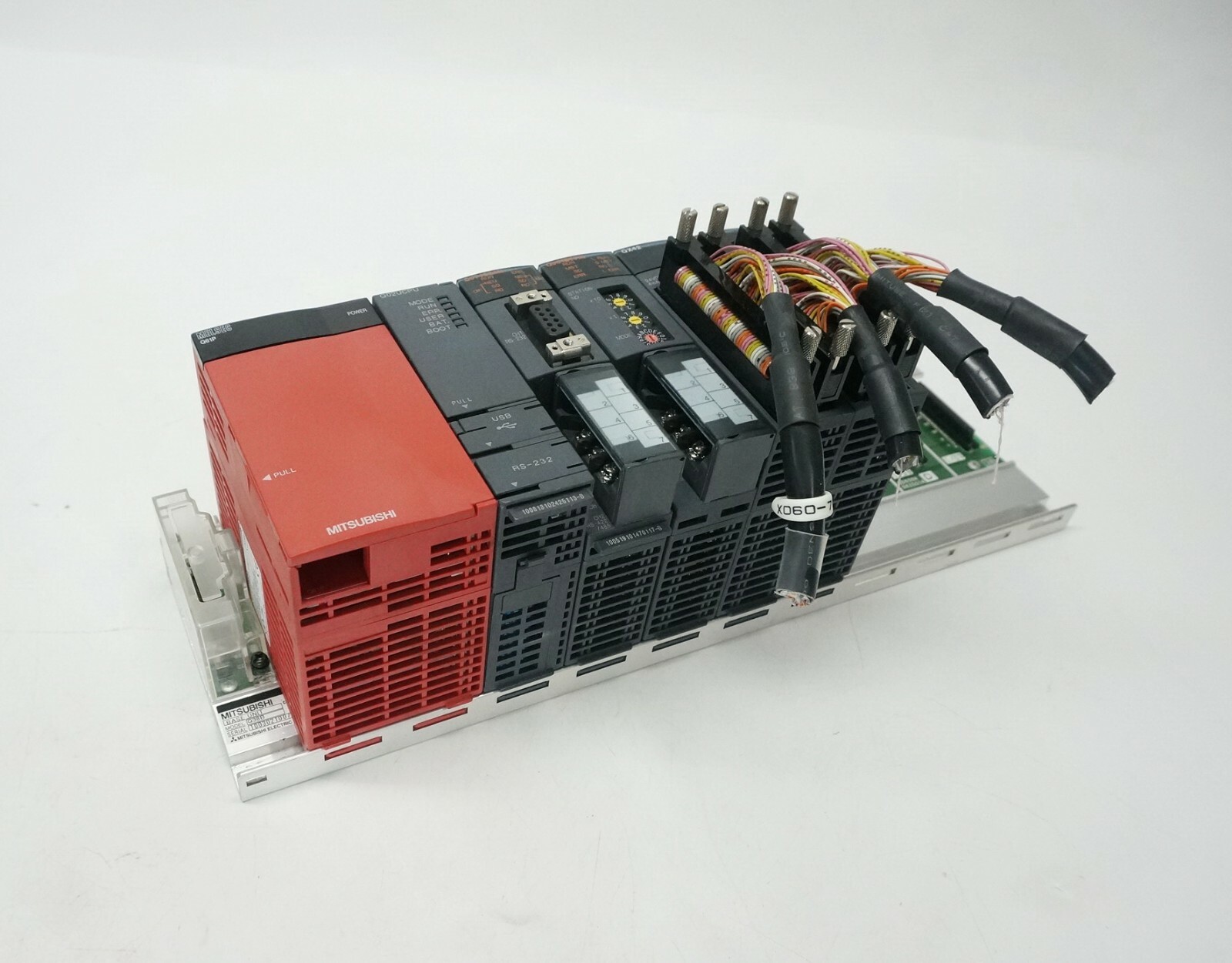 Mitsubishi Q02UCPU, Q61P, QJ71C24N, QJ61BT11N, QX42, QY42P