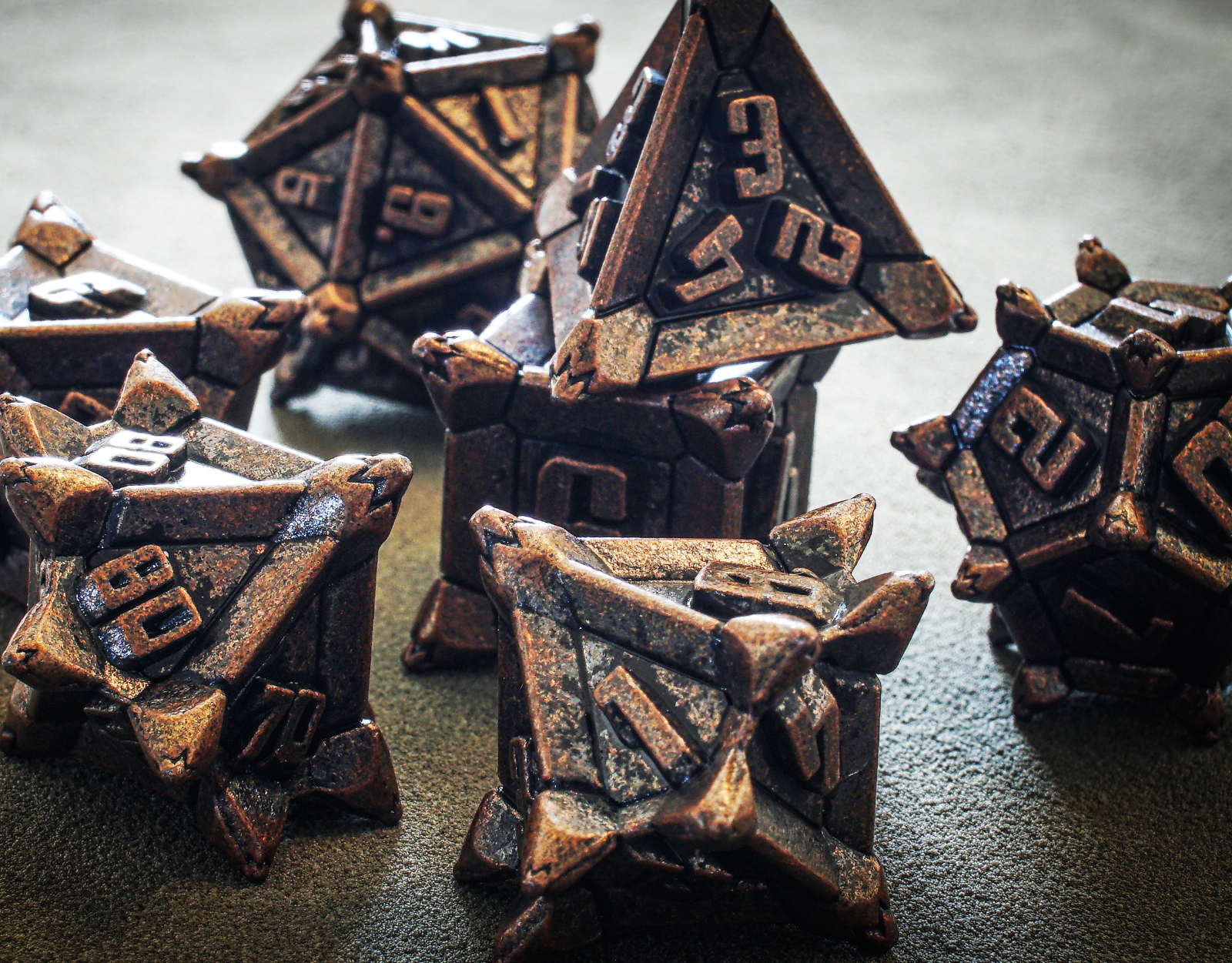 Bronze Caltrops | Sharp Spikes Metal Dice Set (7pcs) | Dungeons and Dragons DnD