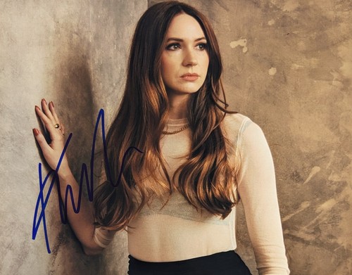 Karen Gillan hand signed autographed 8x10 photo w/Hologram
