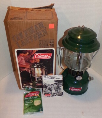 Vintage NEW Coleman Lantern 2 Mantle Model 220K195 With Original Box 1970'S