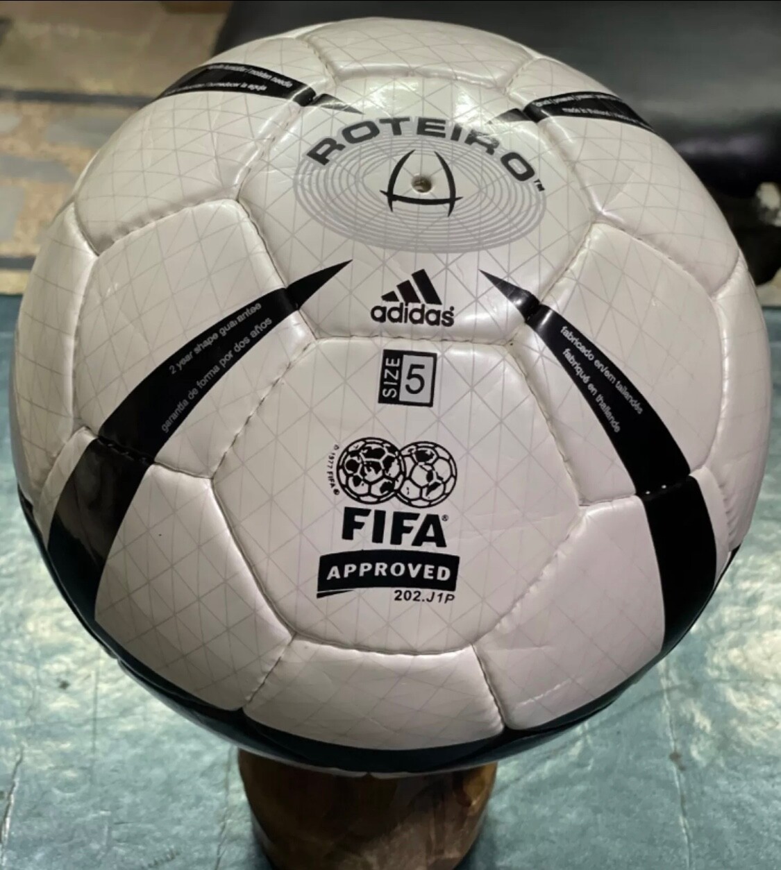 Adidas Roteiro UEFA Euro 2004 Portugal White Match ball