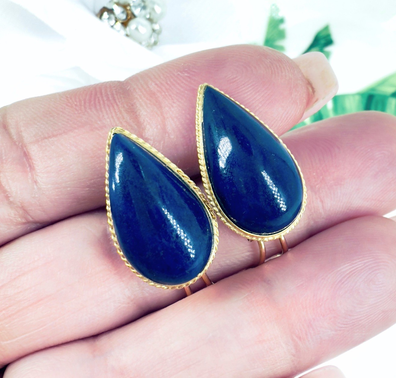 14k Yellow Gold Dark Blue Lapis Lazuli Omega Back Earrings, Preowned - Picture 1 of 13