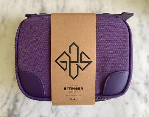 ANA ファーストクラスアメニティ Ettinger ポーチセ ット ANA／航空会社のSDGsへの取り組み | 国際線ファーストクラス