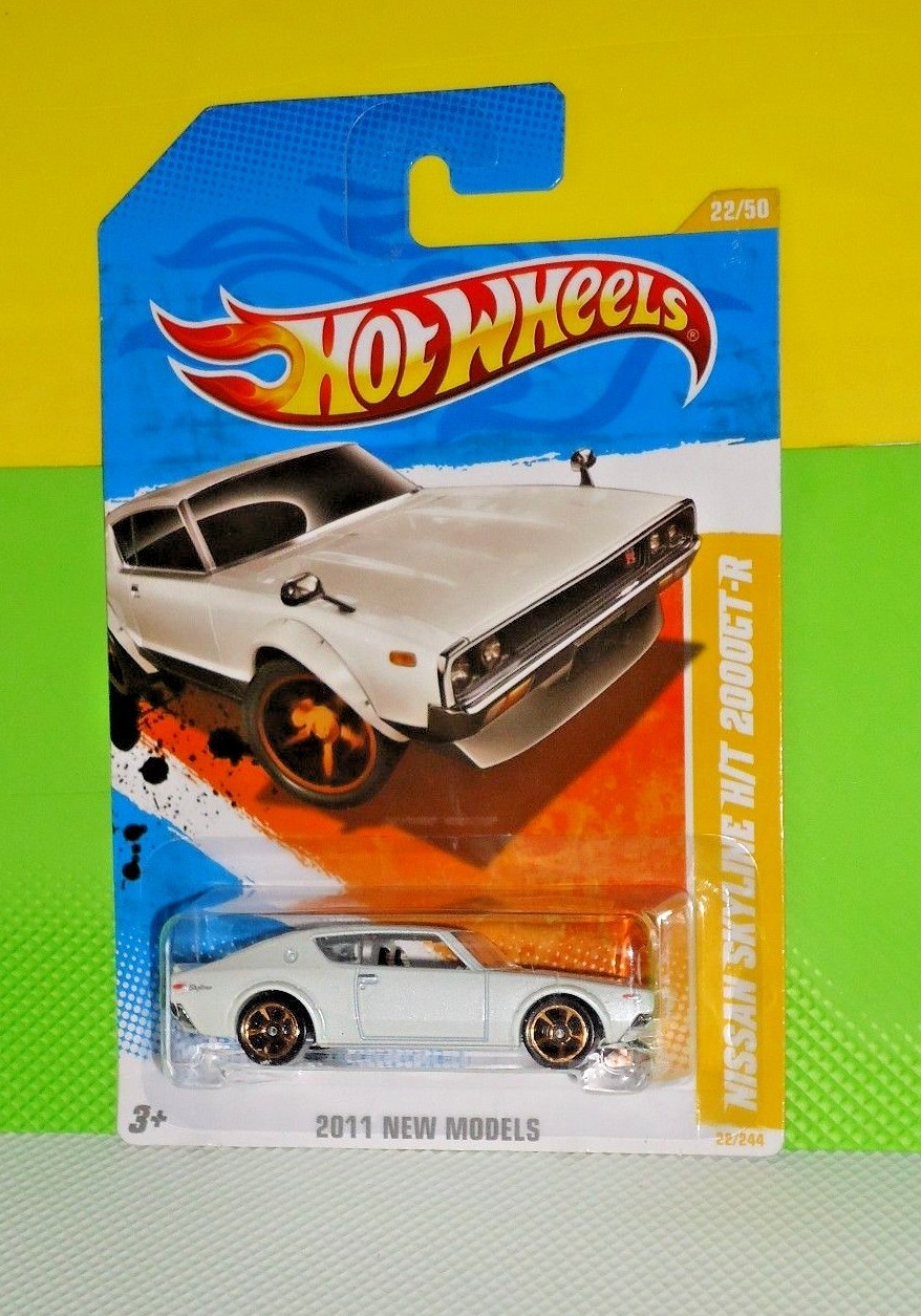 ミニカー Nissan Skyline GT-R HotWheels Amazon.com: Hot Wheels Nissan Skyline HT 2000GT-X, J-Imports