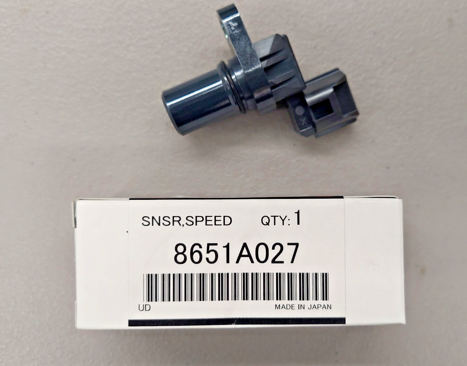 Genuine Mitsubishi NEW Transmission Input Speed Sensor