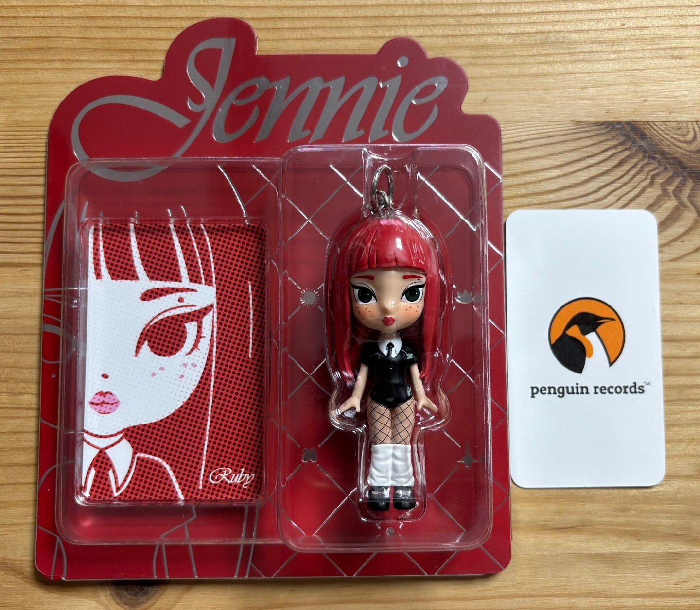 BLACKPINK JENNIE - Ruby OFFICIAL MD Figure Keychain SEALED