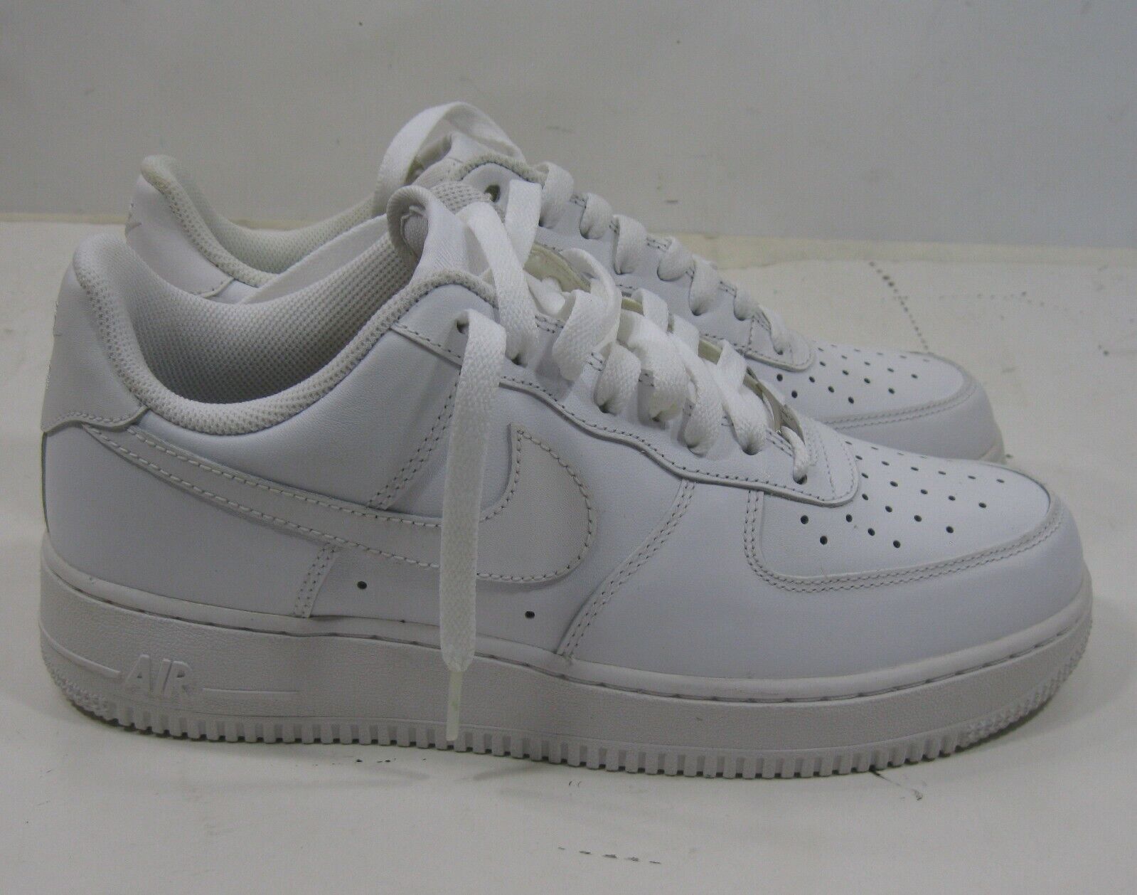 Nike Air Force 1 07 Shoes White/White 315122-111 Men Size 8 Nike Air Force 1 07 Shoes White/White 315122-111 Men Size 8
