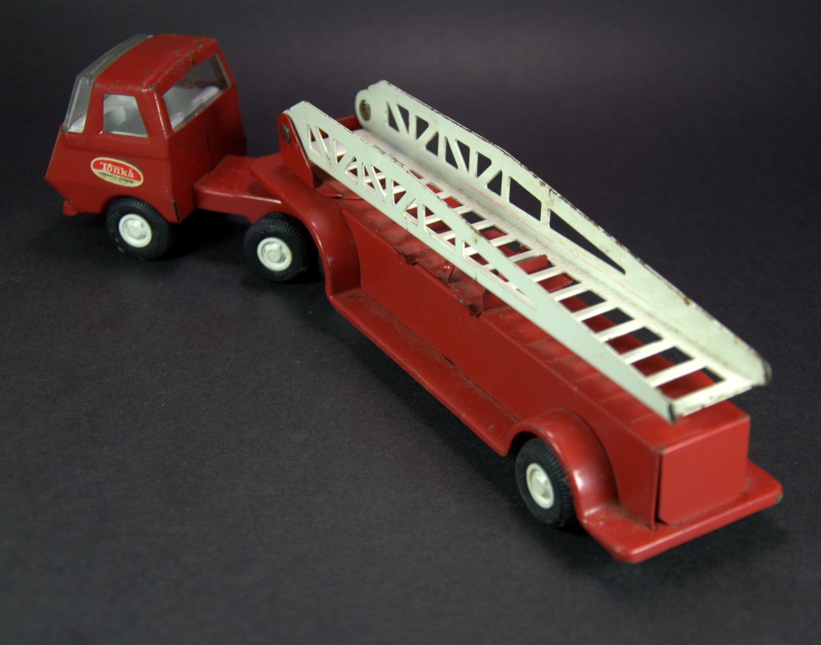 Vintage Red Tonka Toronto Canada Fire Truck w/Ladder #55170 Minimal Rust Used