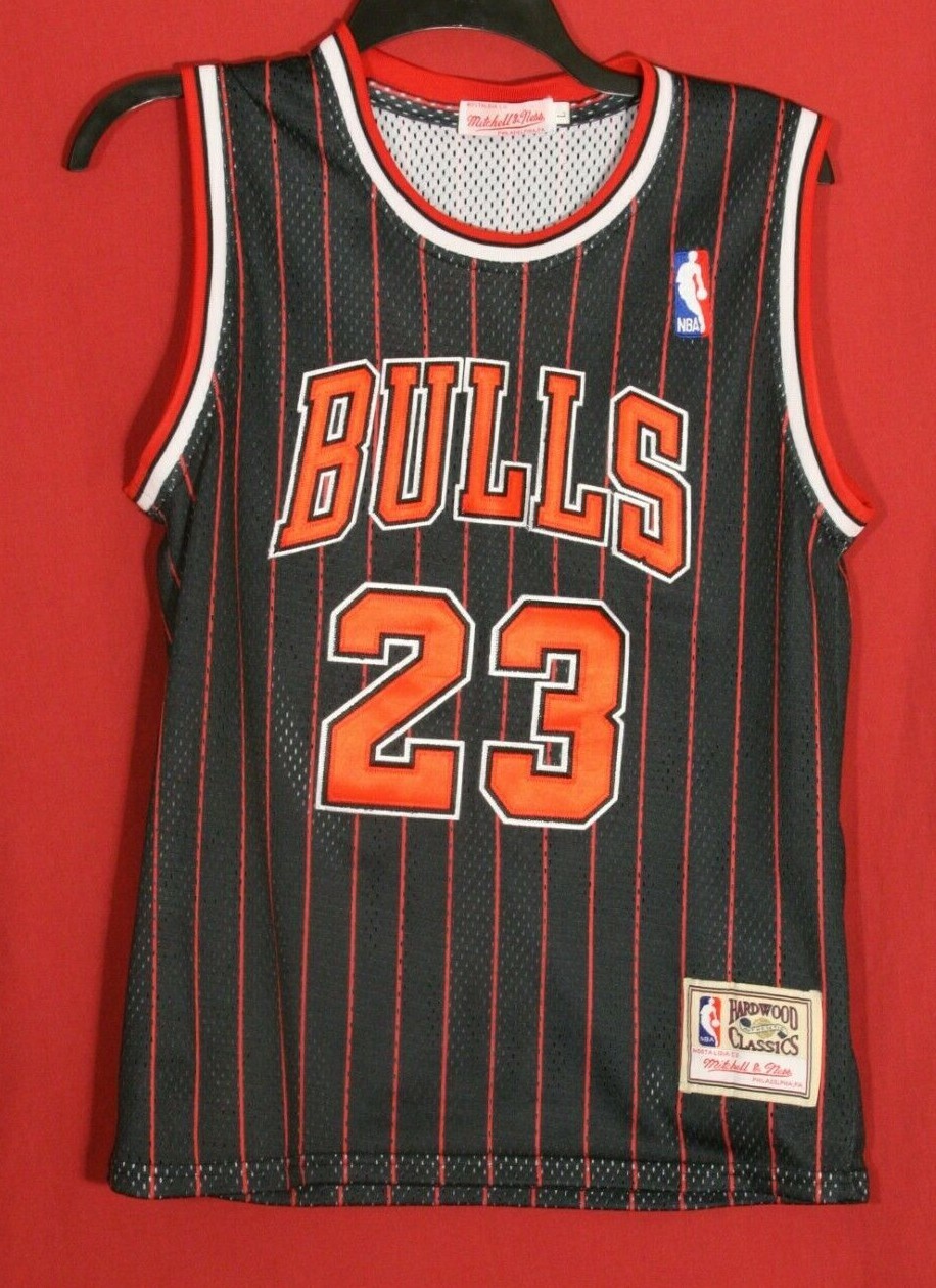 Chicago Bulls MICHAEL JORDAN #23 Mitchell Ness Pinstripe