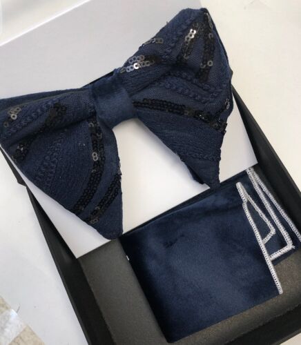 Herren Manzini Smoking Fliege Krawatte mit Tasche Quadrat Marineblau Pailletten