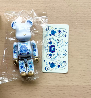 Bearbrick Series 20 PATTERN SSUR Blue and white porcelain 100 