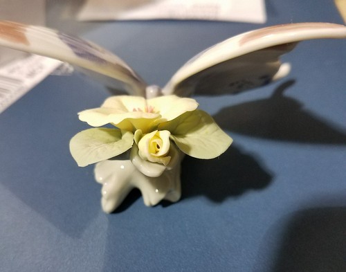 Lladro A Moments Rest Butterfly Porcelain Figurine Collectible Used