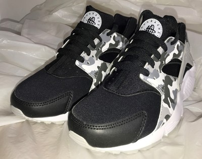 

Начальная школа Nike Huarache Run Print Grey Camo (AQ9052 001) — 7–7, Black/dark grey-wolf grey