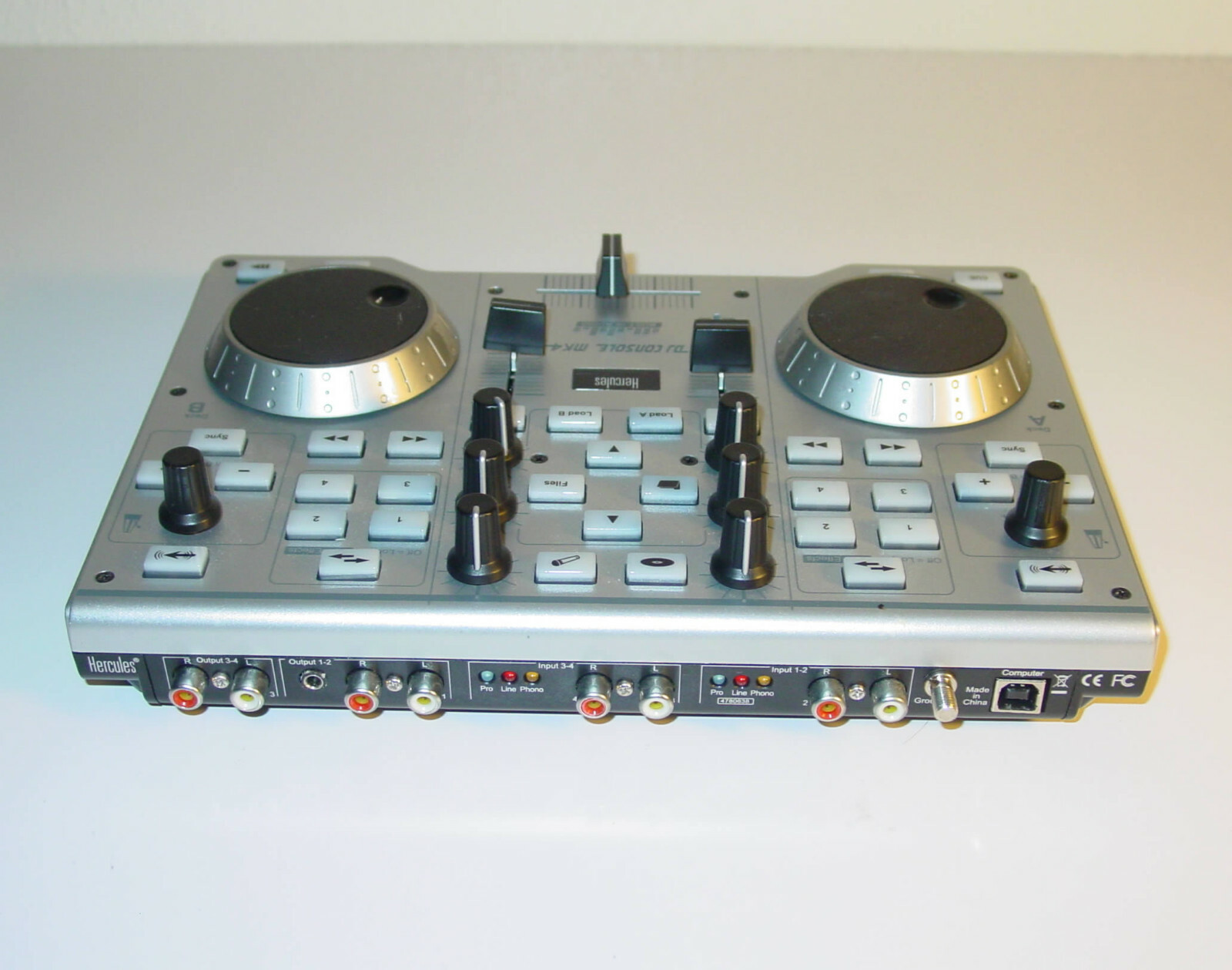 HERCULES PORTABLE DEEJAY CONSOLE MK4 / USB DJ Console Controller